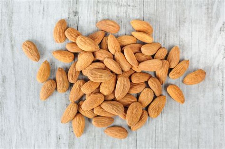 are almonds high in potassium