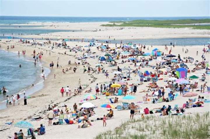 Are beaches free in Cape Cod