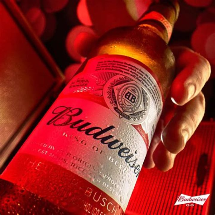 Are Budweiser bottles twist off