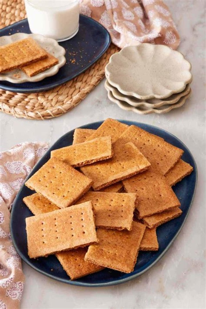 are graham crackers good for constipation