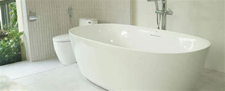 bathtub won t hold water