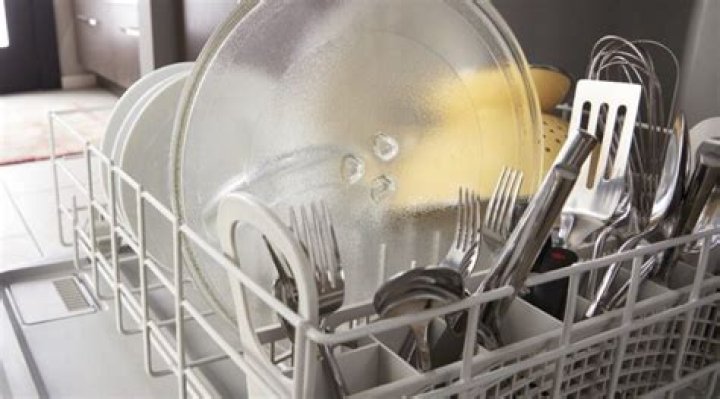 Can steel plates be washed in dishwasher