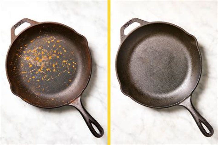 can you season cast iron with bacon grease