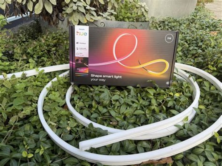 Can you use Hue Lightstrip outdoor?