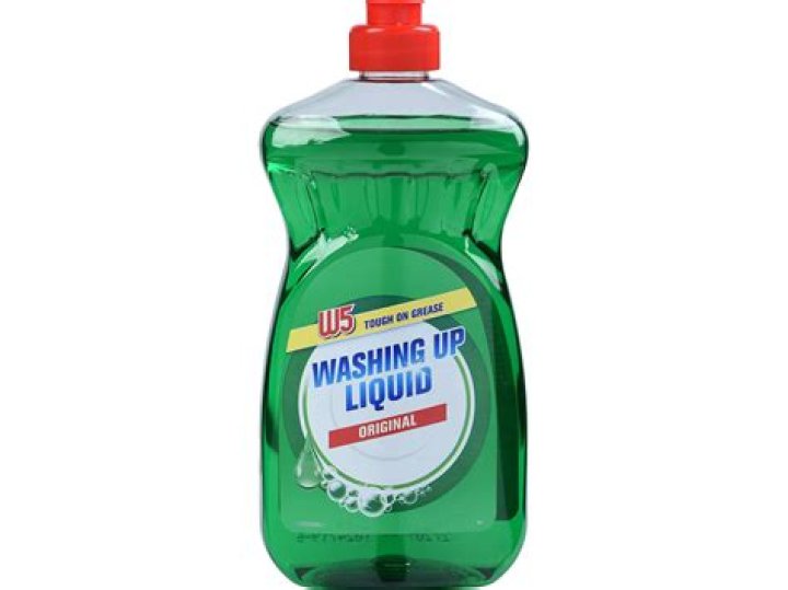 Can you use washing up liquid instead of screen wash