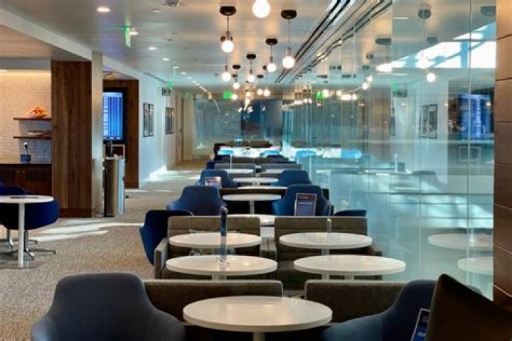 centurion lounge denver
