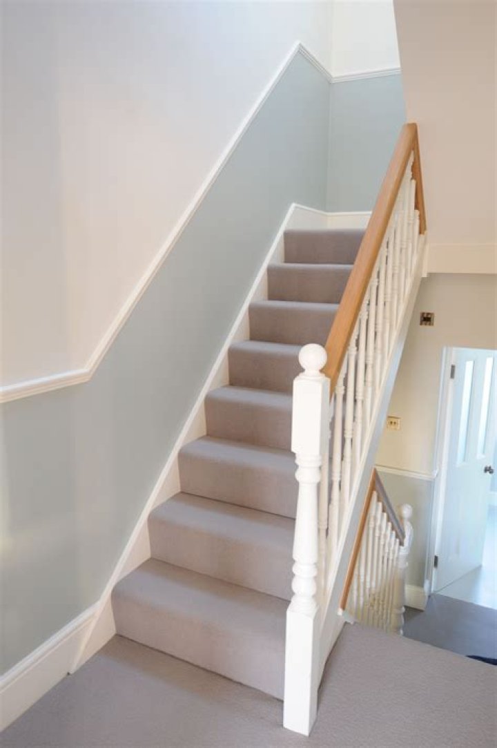 dado rail stairs
