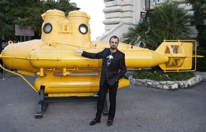 Did the Beatles do the voices in Yellow Submarine?