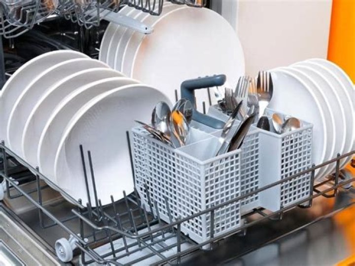 dishes smell after dishwasher