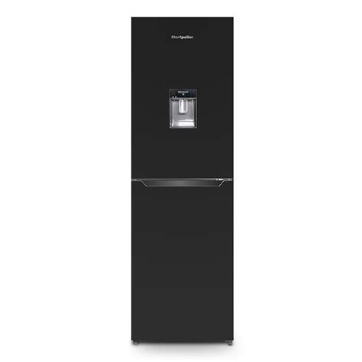 Do fridge freezers with water dispensers need plumbing in?