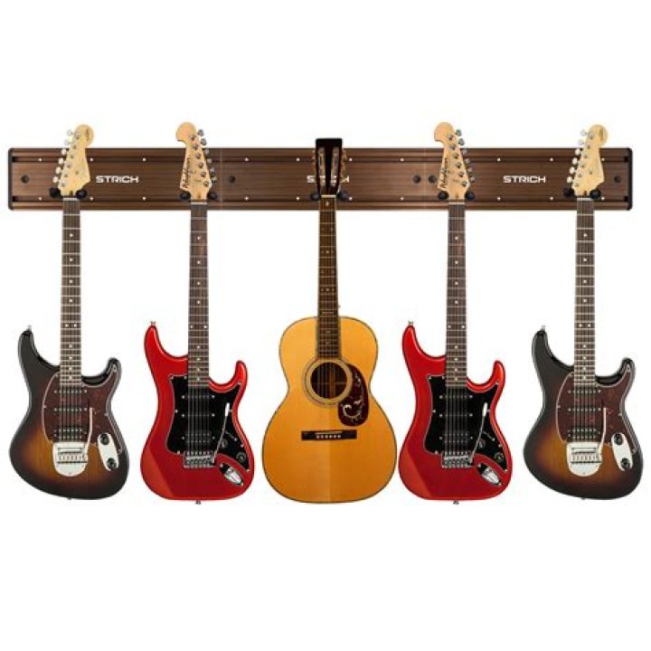 Do guitar hangers damage guitars