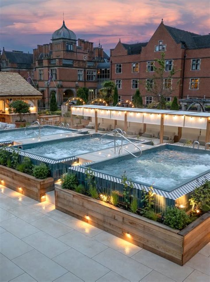 Do Kimpton Hotels have pools?