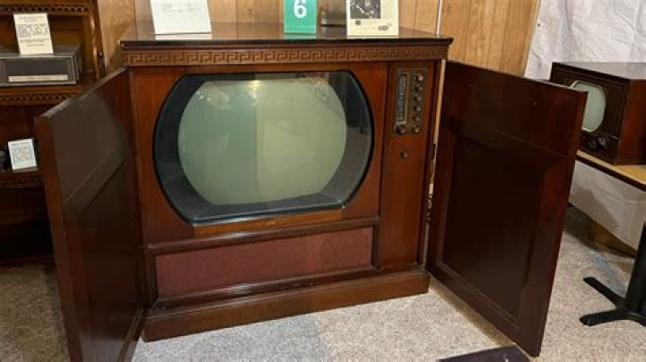 Do they make LCD TVs anymore?