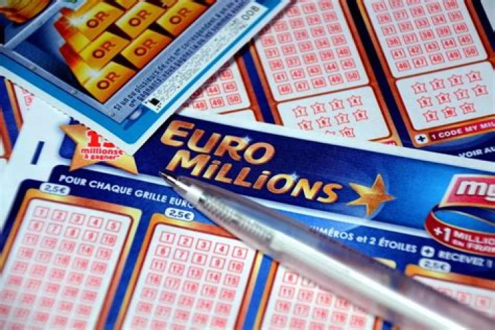 Do you get anything for 2 numbers on the EuroMillions?