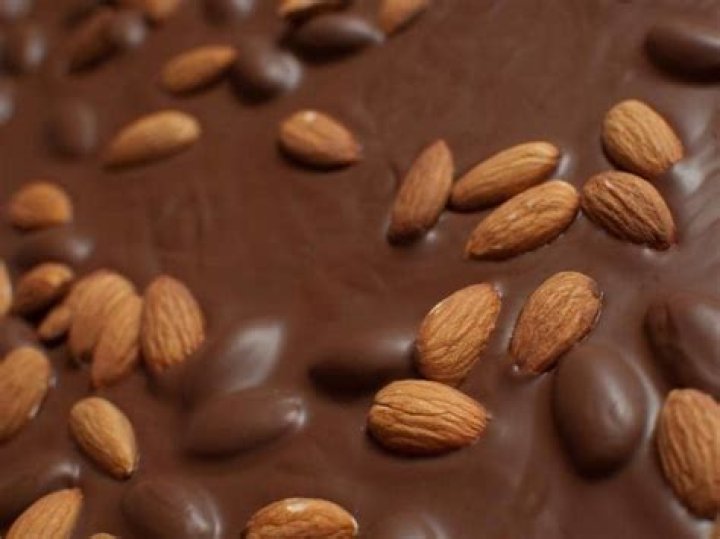 does almond bark go bad