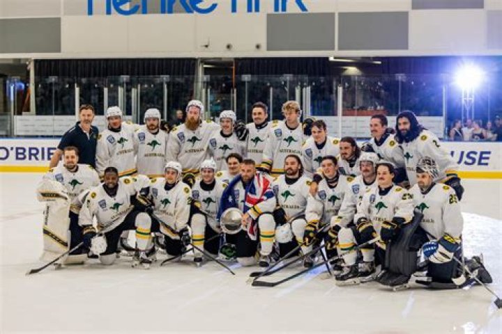 Does Columbia University have a hockey team?