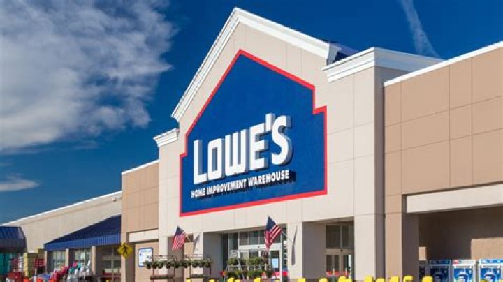 Does Lowes do tool repair?