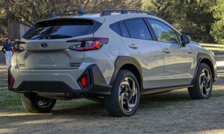 Does Subaru crosstrek come in manual transmission?