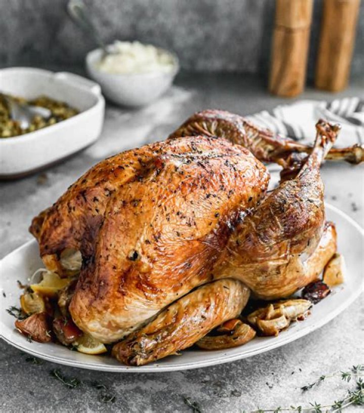 does turkey need to be on a rack