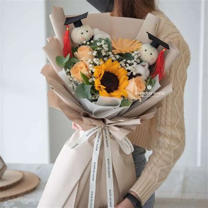 flowers for graduation ceremony