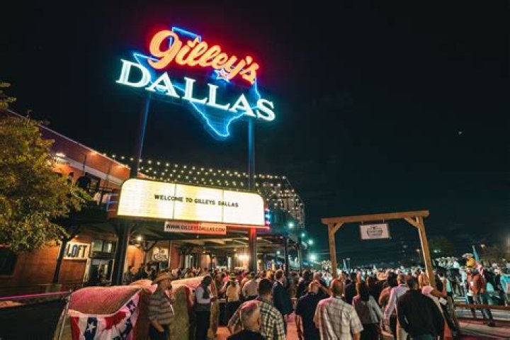 gilley’s bar