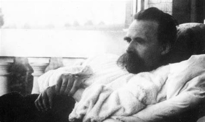 how did nietzsche die