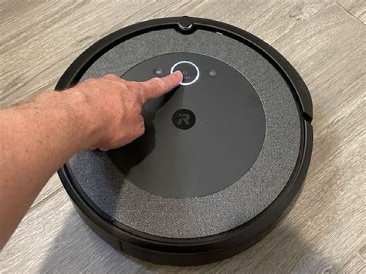How do I reset my Roomba WIFI?