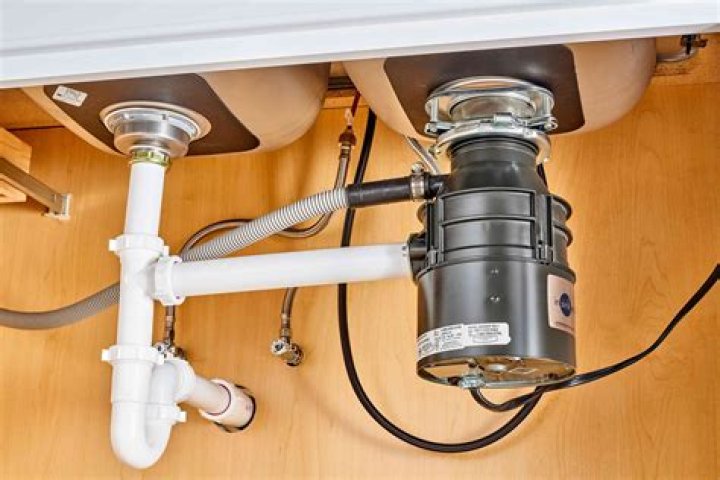 How do I use my InSinkErator 200?