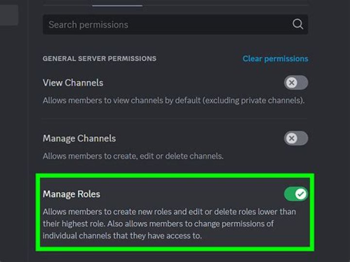 How do you change roles in discord mobile?