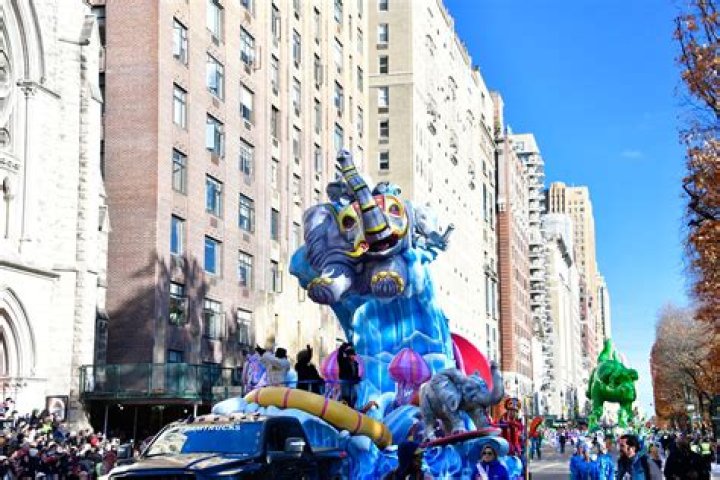 How do you compare floats in Java