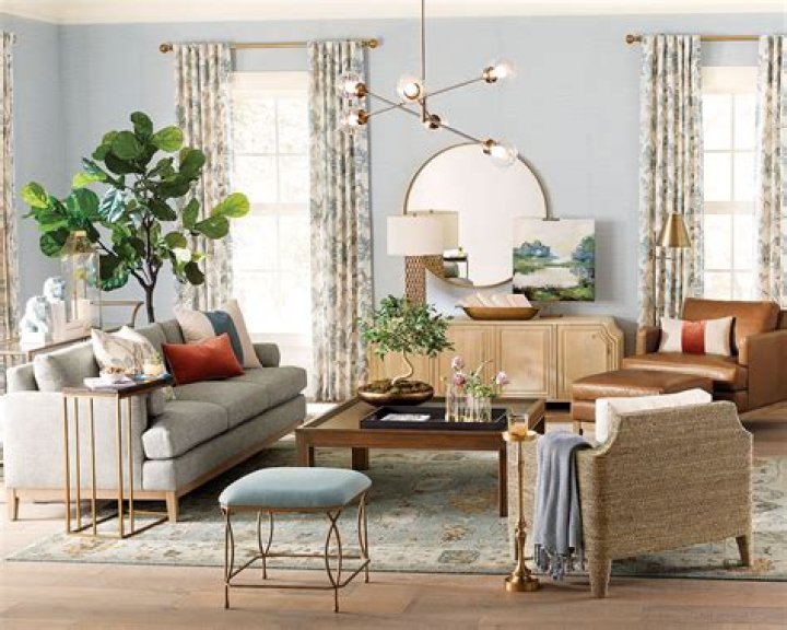 How do you decorate a gray living room