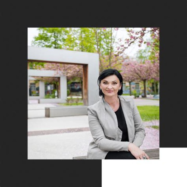 How do you manage high achievers?