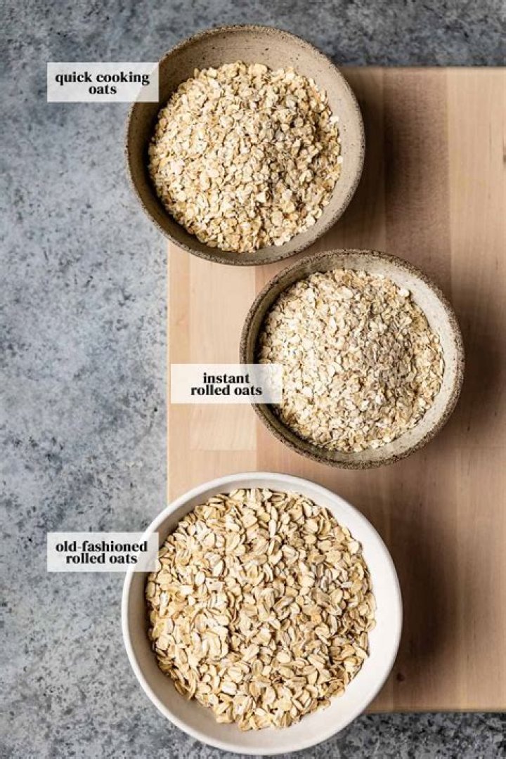 How do you substitute oats for breadcrumbs?