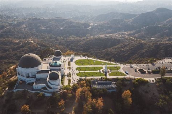 How long are the planetarium shows at Griffith Observatory