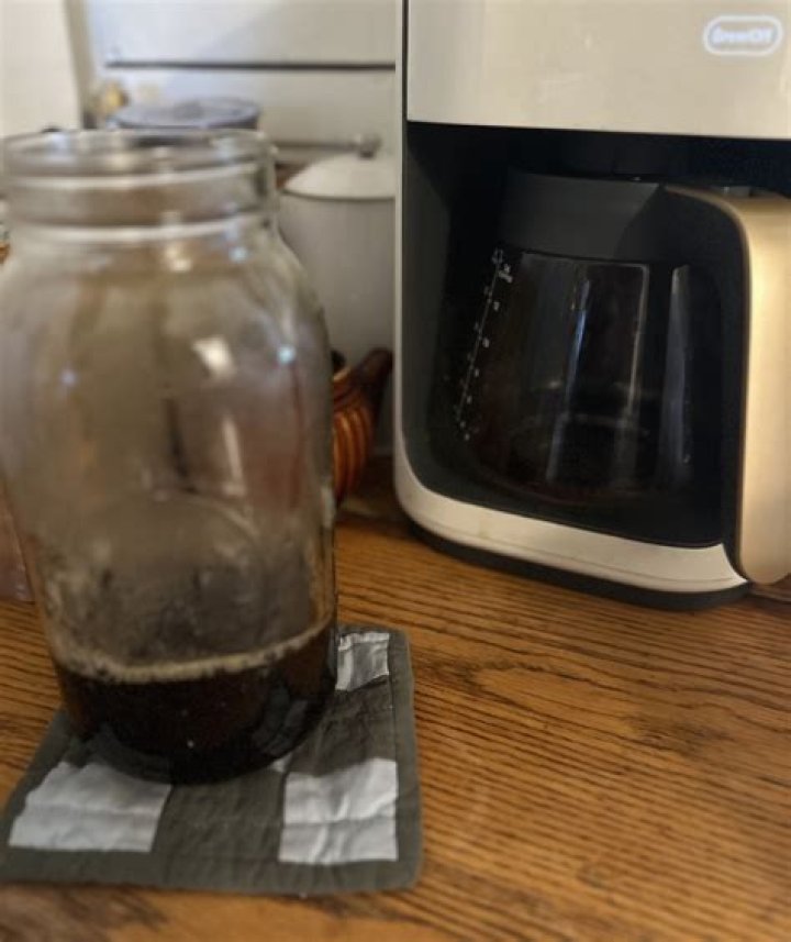 How long does leftover coffee last in the fridge