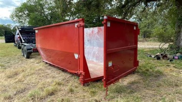 How many cubic feet are in a 40 lb bag of soil?