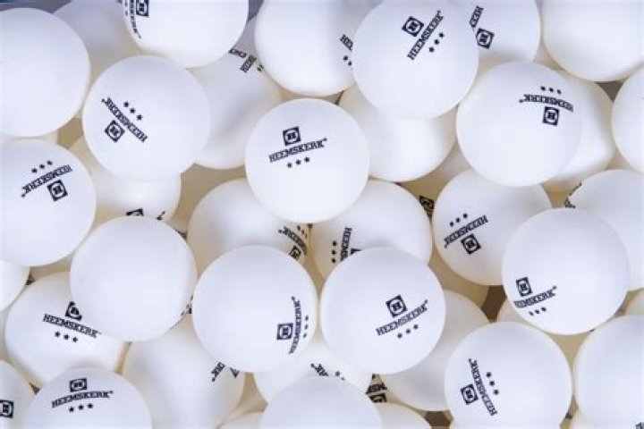 How many ping pong balls would fit inside a 747?
