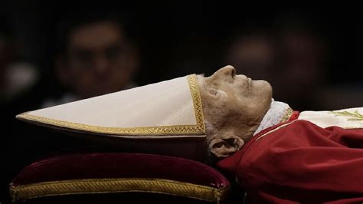 How many popes visited Philippines?