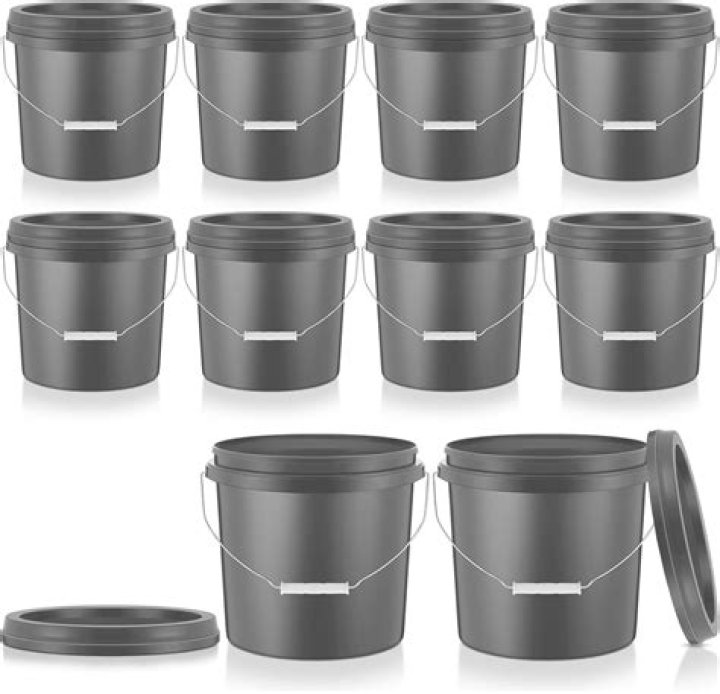 How many square feet will a 5 gallon bucket cover?
