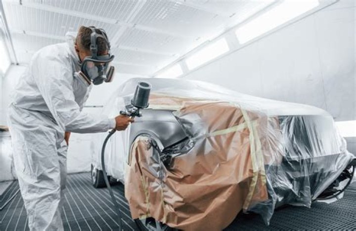 How much does it cost to respray a boat