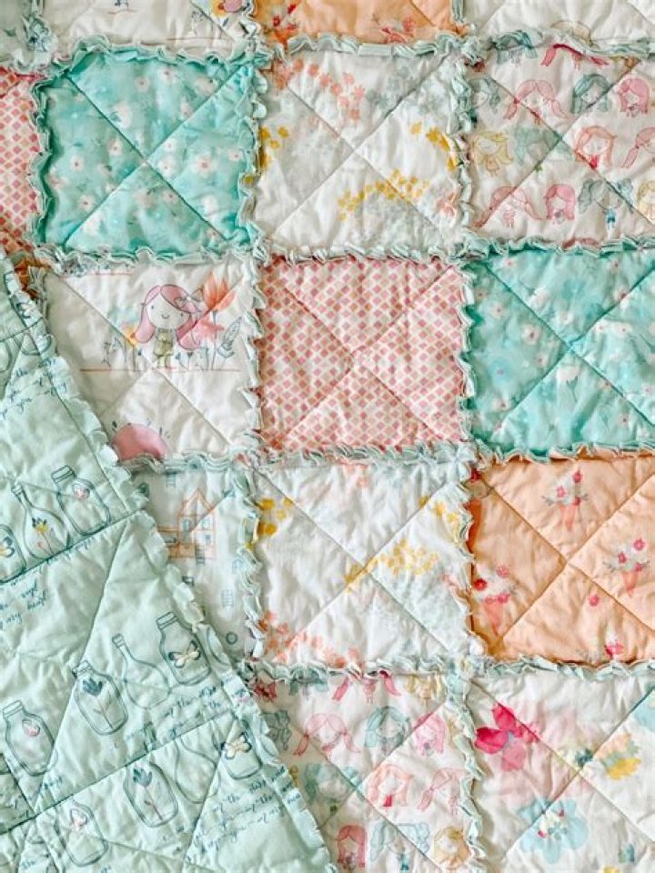 How much fabric is needed for a baby rag quilt