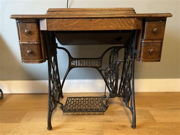 how much is an old singer sewing machine worth