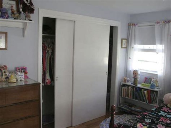 how to adjust sliding closet doors