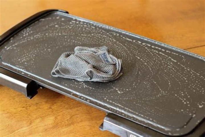 how to clean an electric griddle