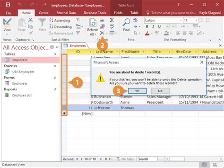 how to delete a record in access