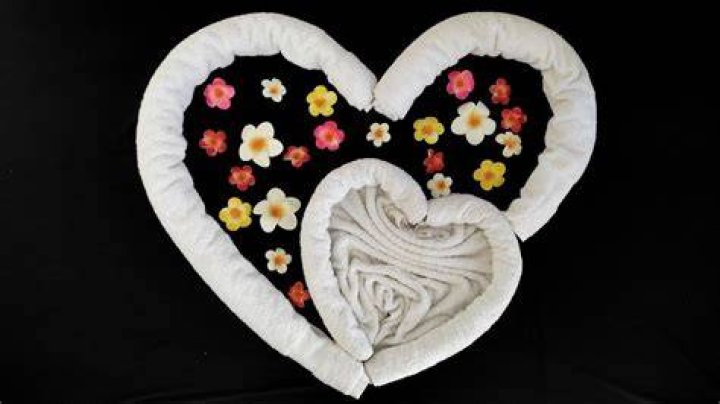 how to fold a towel into a heart