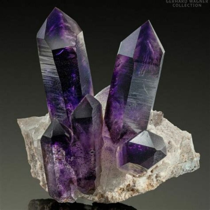 how to identify expensive crystal