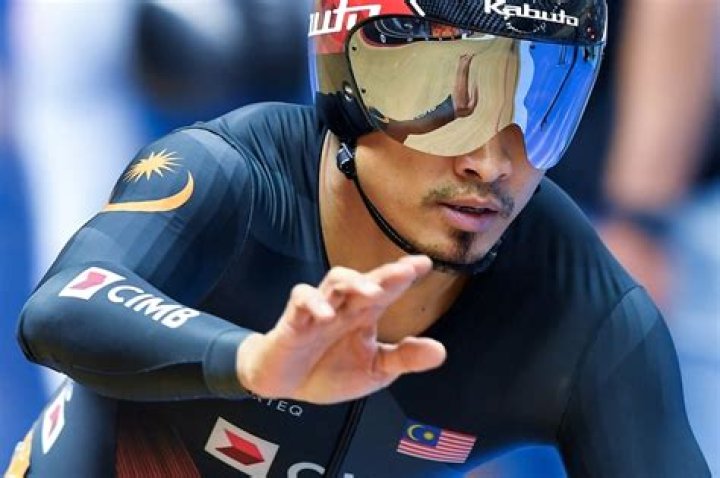 Is Azizul Hasni Awang good?
