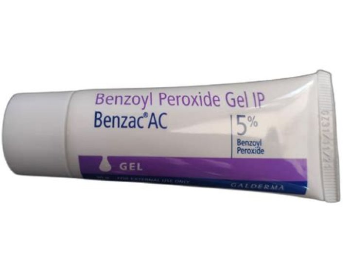 Is benzoyl peroxide better than salicylic acid