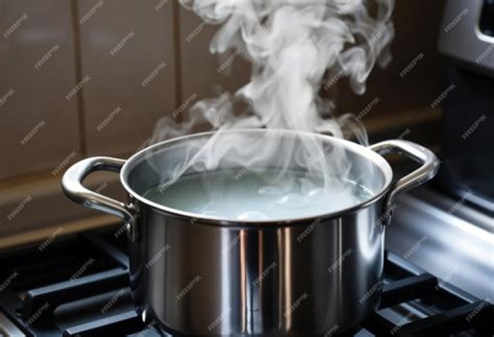 Is boiling hot water bad for you